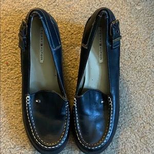 Tommy Hilfiger Black Heals 8 1/2